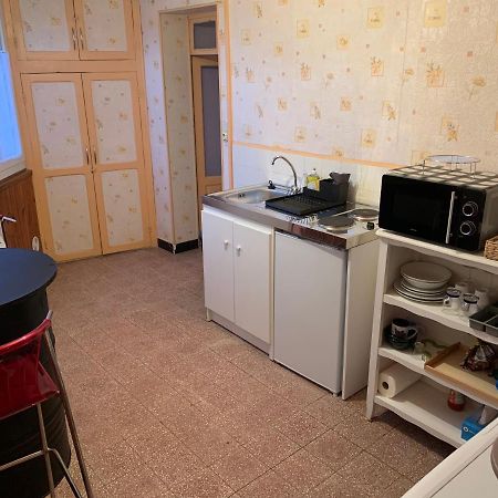 Apartamento Studio idéal travail, famille, tout y est … Dompierre-sur-Besbre Exterior foto