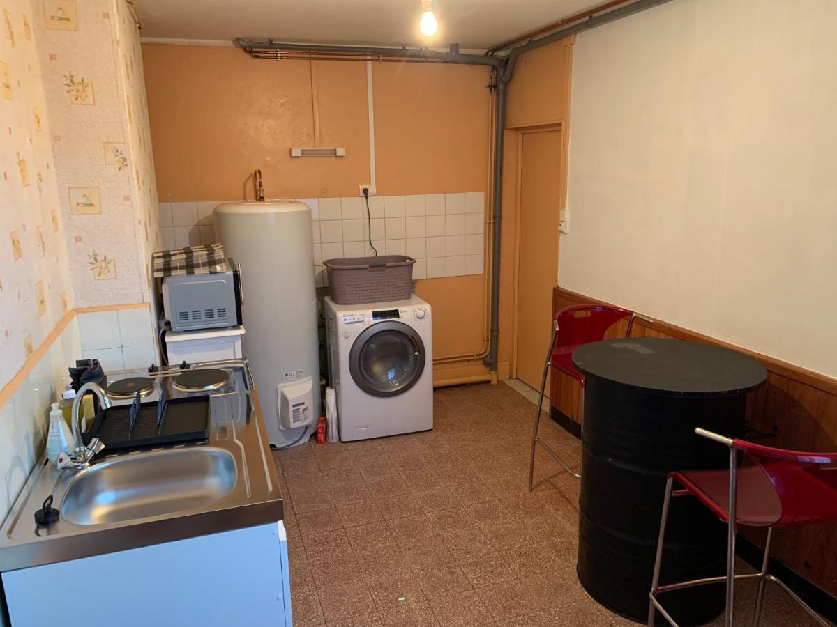 Apartamento Studio idéal travail, famille, tout y est … Dompierre-sur-Besbre Exterior foto
